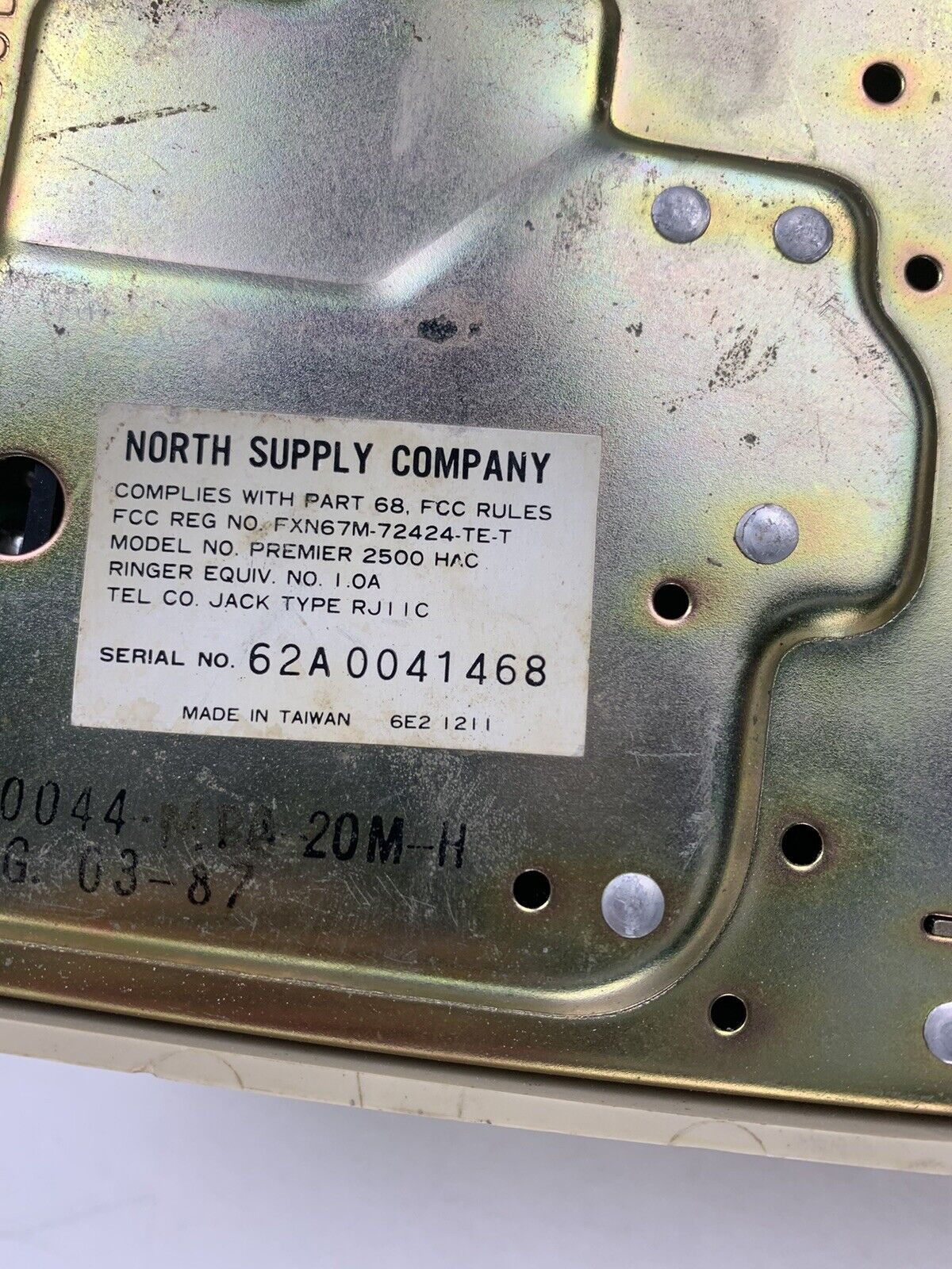 Vintage North Supply Company Premier 2500 HAC Push-Button Telephone