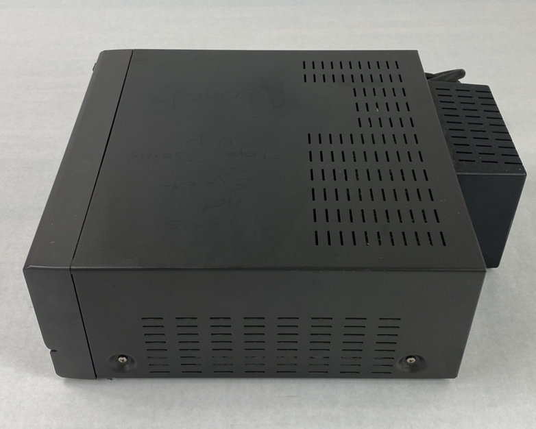 JVC SR-L901U Video Cassette Time Lapse Recorder with Key - Parts or Repair