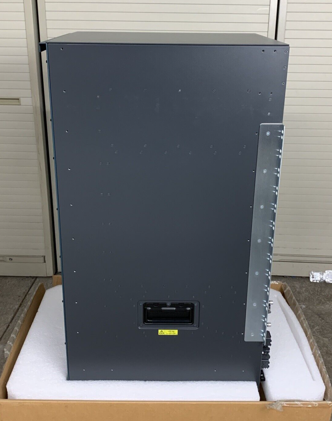 Cisco WS-C6509-V-E Genuine  Chassis W/ 1x Power Supply Box Opened No Faceplate