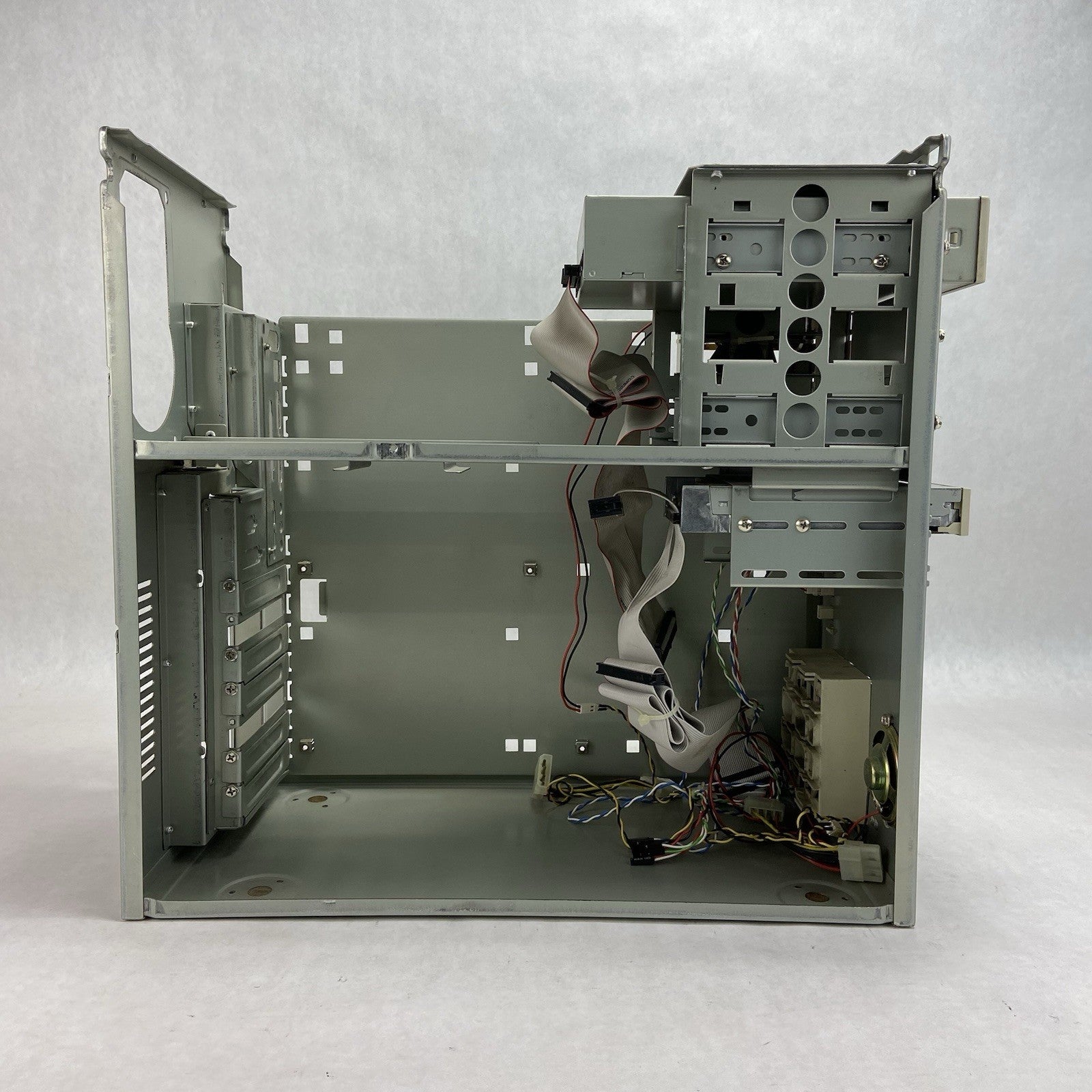 Unbranded Vintage Beige ATX Mid Tower Computer Case No PSU7