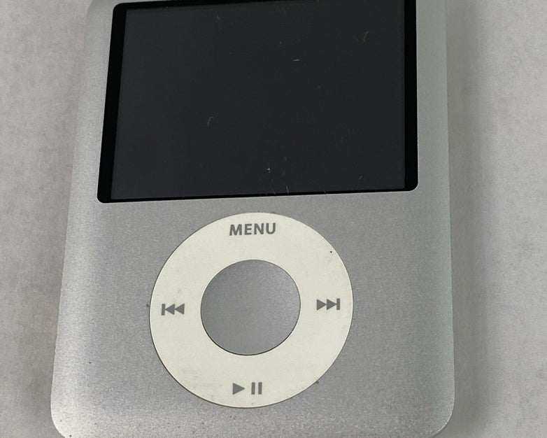 Apple iPod Nano 3rd Gen A1236 4GB Silver v1.1.3