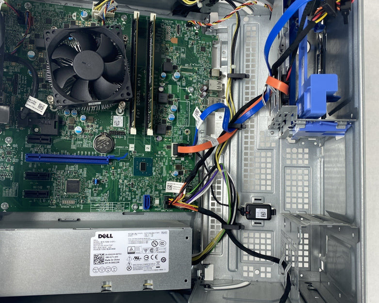 Dell OptiPlex 3040 MT Intel Core i3-6100 3.70GHz 8GB RAM No HDD No OS