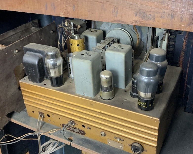 Vintage Zenith 8S661 Radio 42 X 27 X 16 Bad Wires Untested