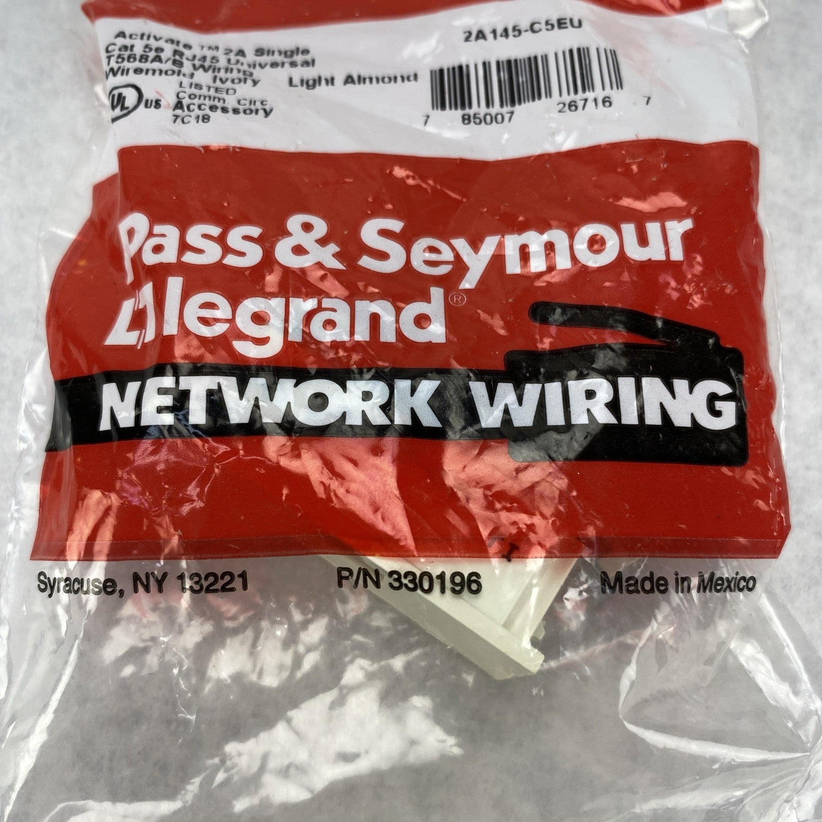Pass & Seymour 2A145-C5EU Activate 2A Single Cat 5e RJ45 Wiremold Ivory - Lot 152
