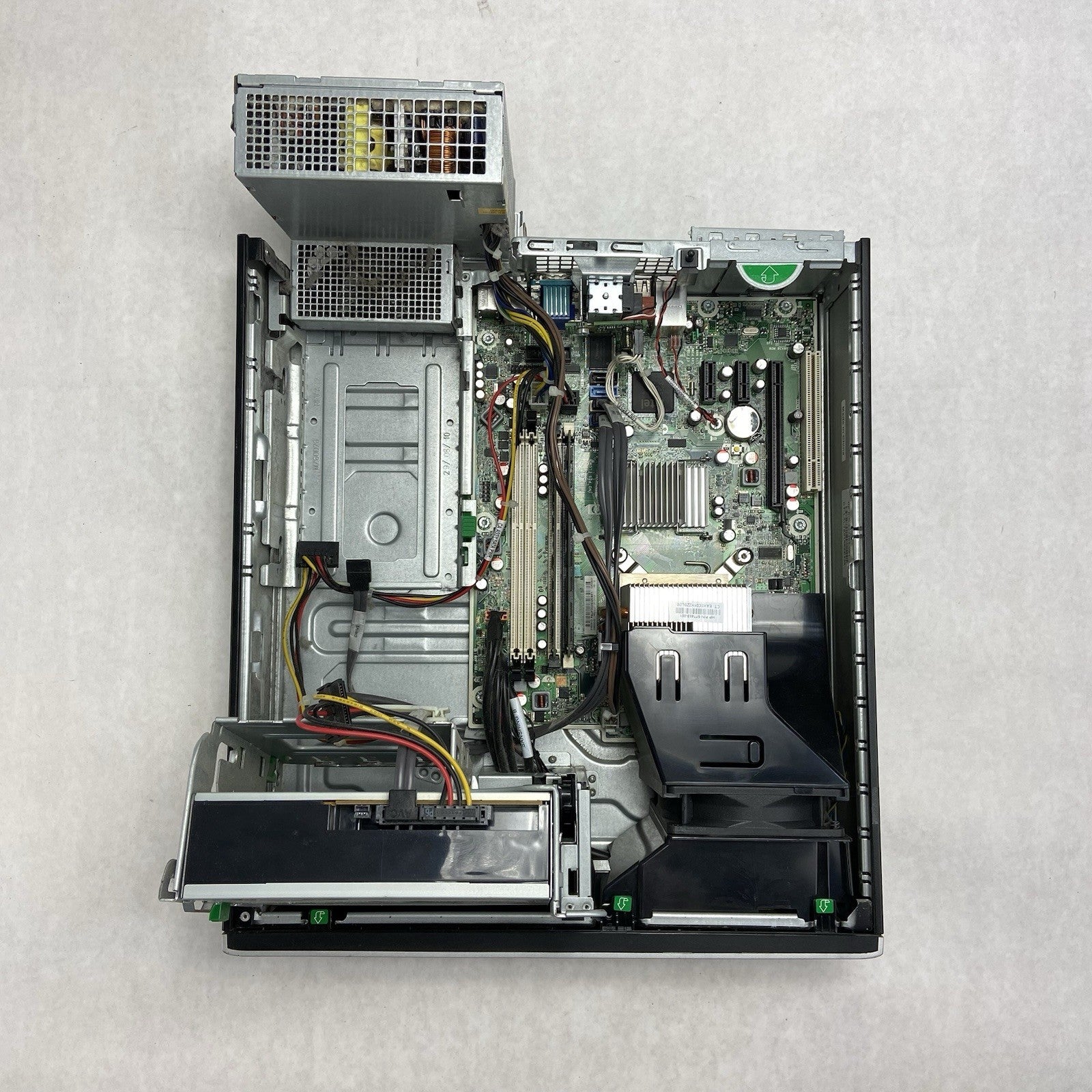 HP Compaq 8000 Elite SFF Intel Core 2 Duo E8400 3GHz 4GB RAM No HDD No OS11
