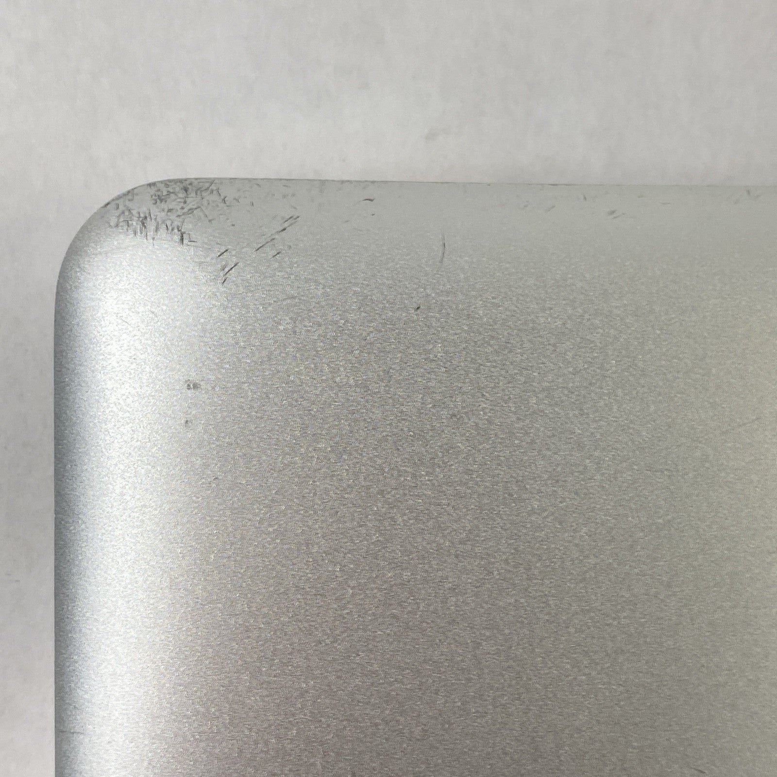Apple MacBook Pro A1286 2009 15" Core 2 Duo 4GB RAM 320GB HDD - Service Battery4