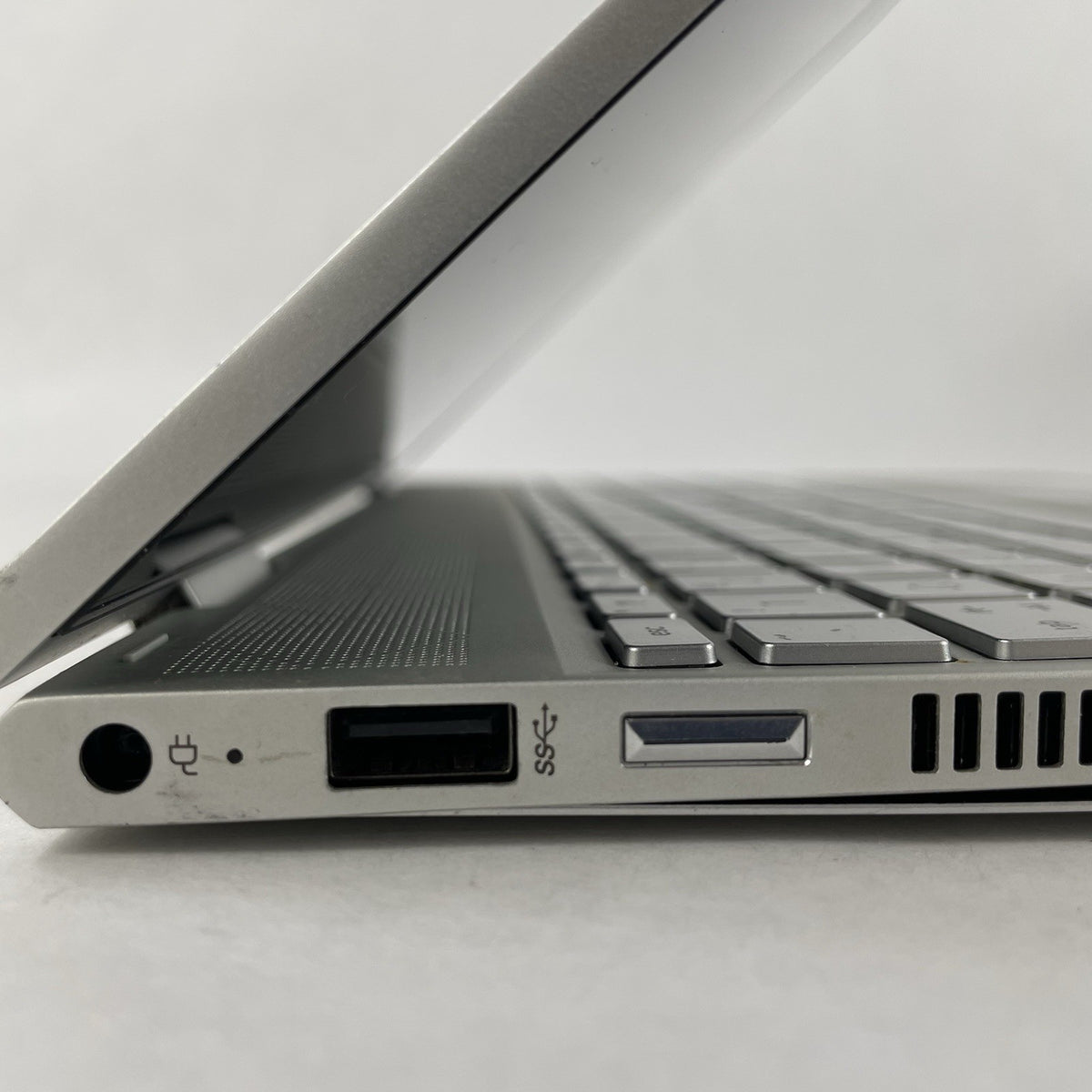 HP Envy x360 15.6" i7-8565U 1.80 GHz 8 GB RAM No SSD/OS/AC - READ4