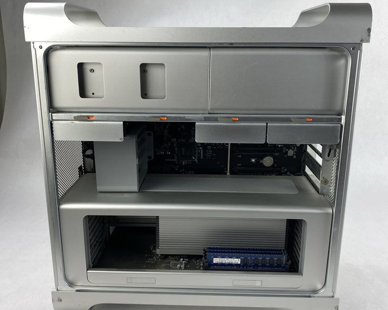 Apple Mac Pro A1289 2009 Xeon W3540 2.93GHz 6GB RAM 640GB HDD os10.11.6 No GPU