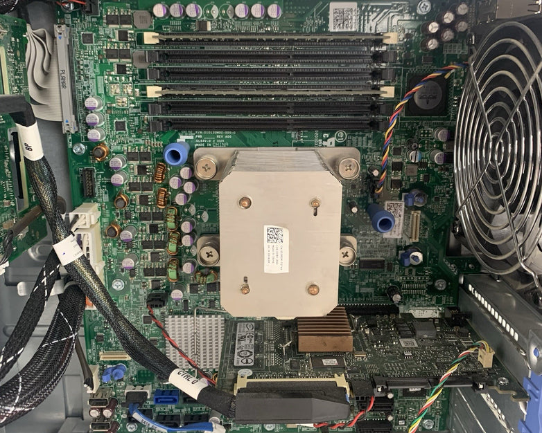Dell PowerEdge T310 Tower Server 1x Xeon 3450 2.67 GHz 4 GB Ram No OS No HDD
