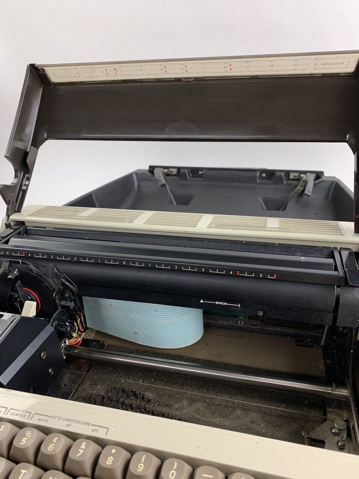 Vintage Smith Corona Memory Correct III Typewriter Types Slowly Parts and Repair