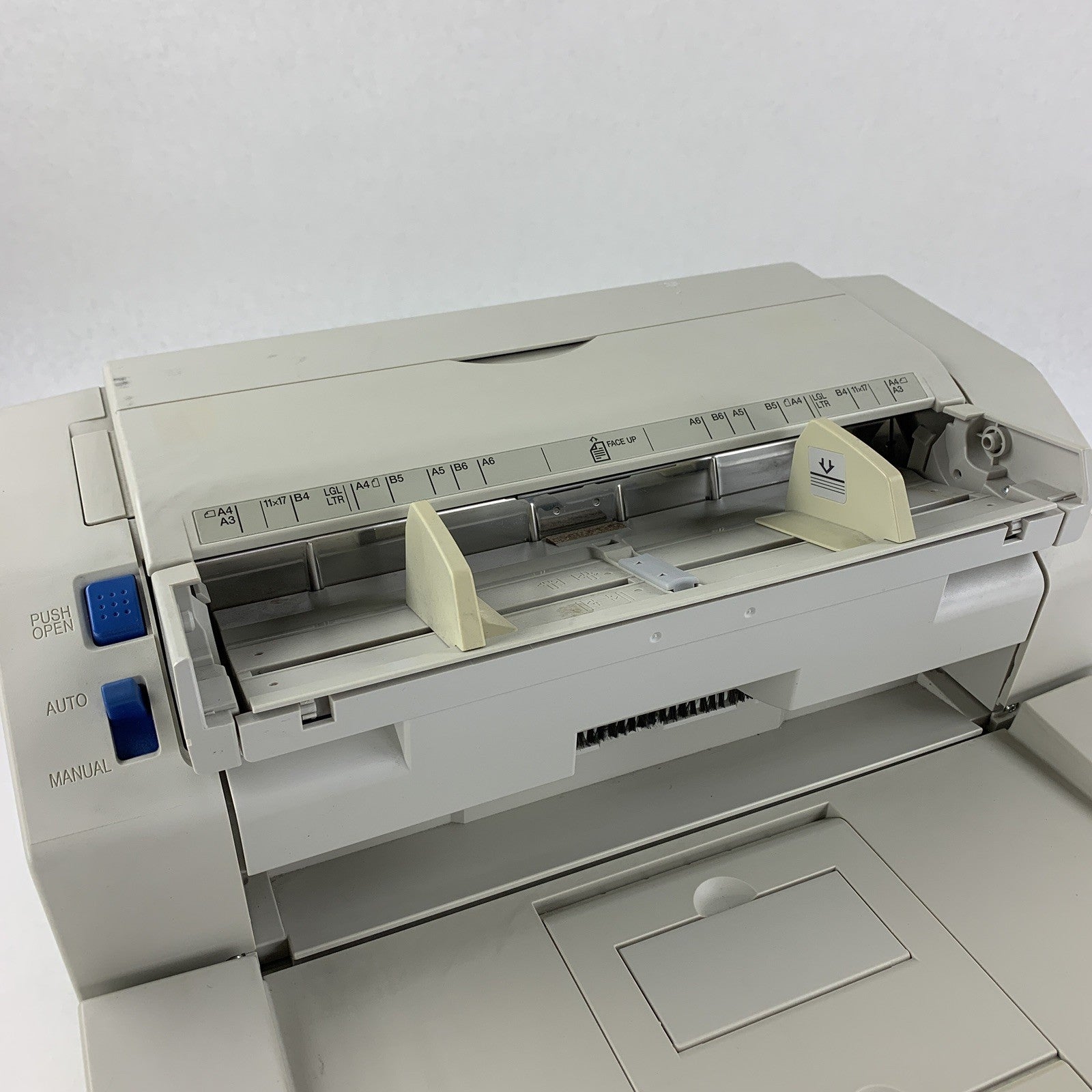 Kodak Truper 3610 Color Duplex Document Scanner 332K Scans Broke Feed Tray