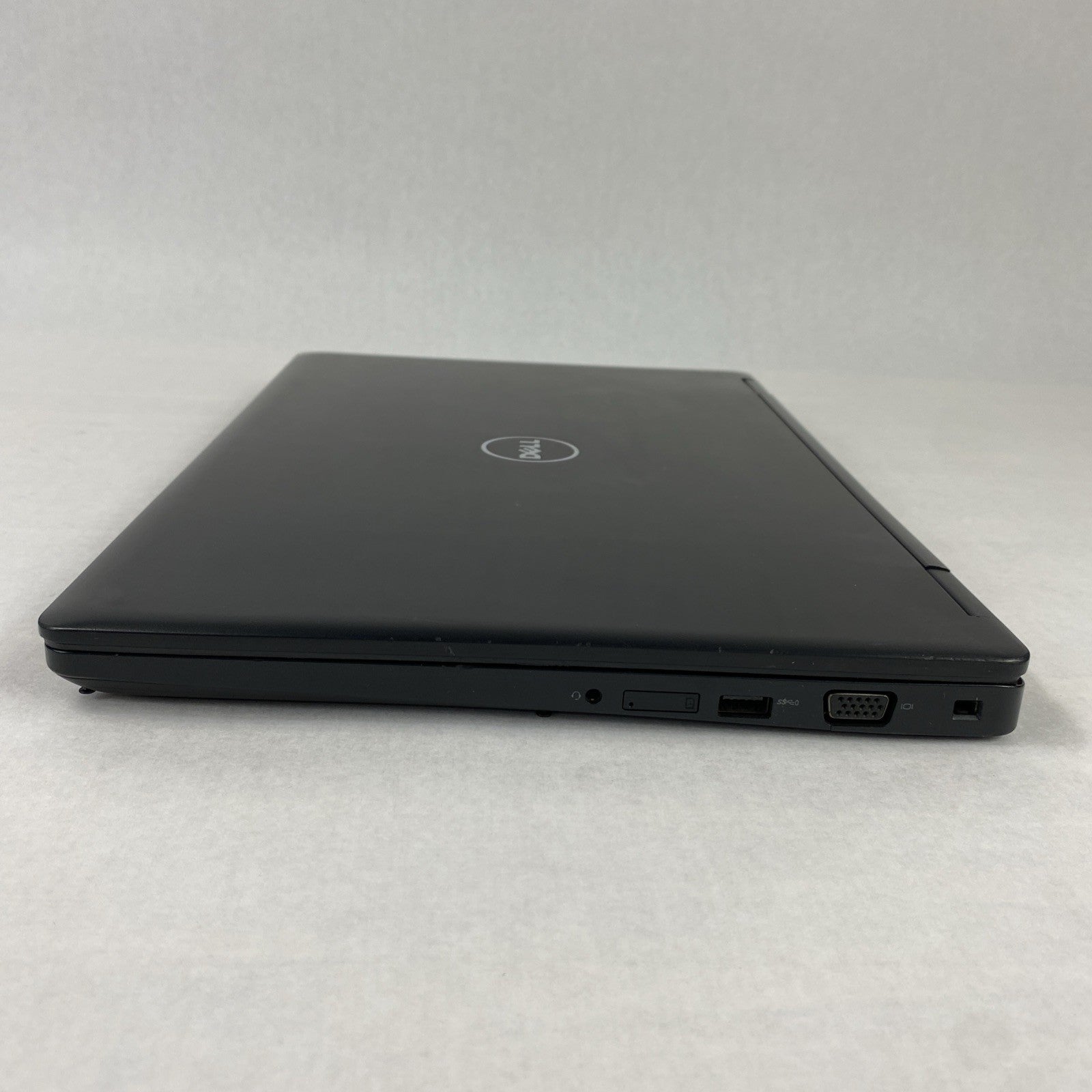 Dell Latitude 5580 Intel Core i5-7300U 2.6GHz 8GB RAM 15.6" No HDD No OS