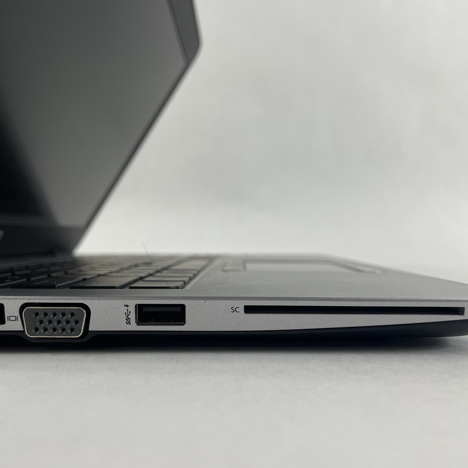 HP EliteBook 840 G3 14" i5-6200U 2.30 GHz 8 GB RAM No SSD/OS/AC/Batt4
