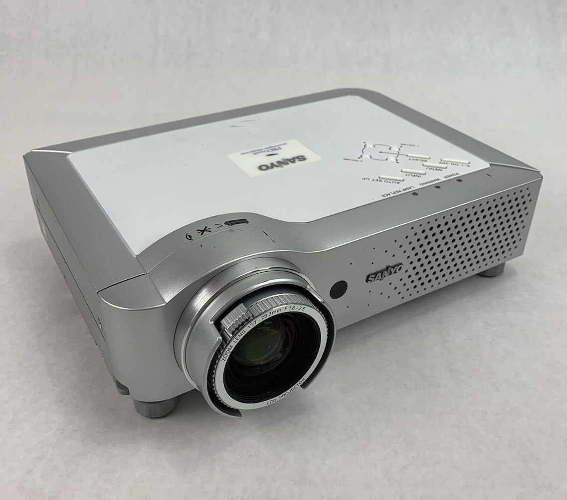 Sanyo PLC-XU86 LCD Projector – Parts or Repair No Lamp