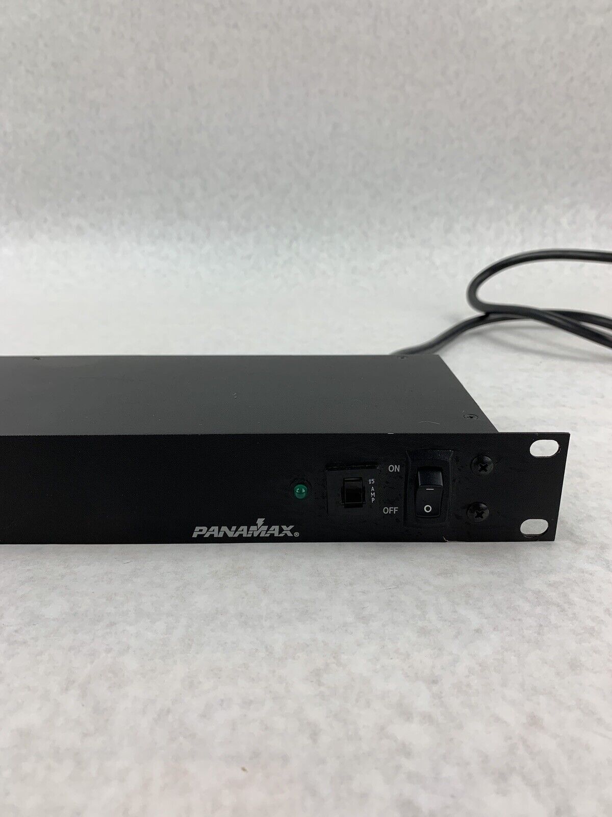 PanaMax PowerMaxx RacMax 8 AC Outlets 120 VAC 60 HZ 15 AMPS 330V Suppression