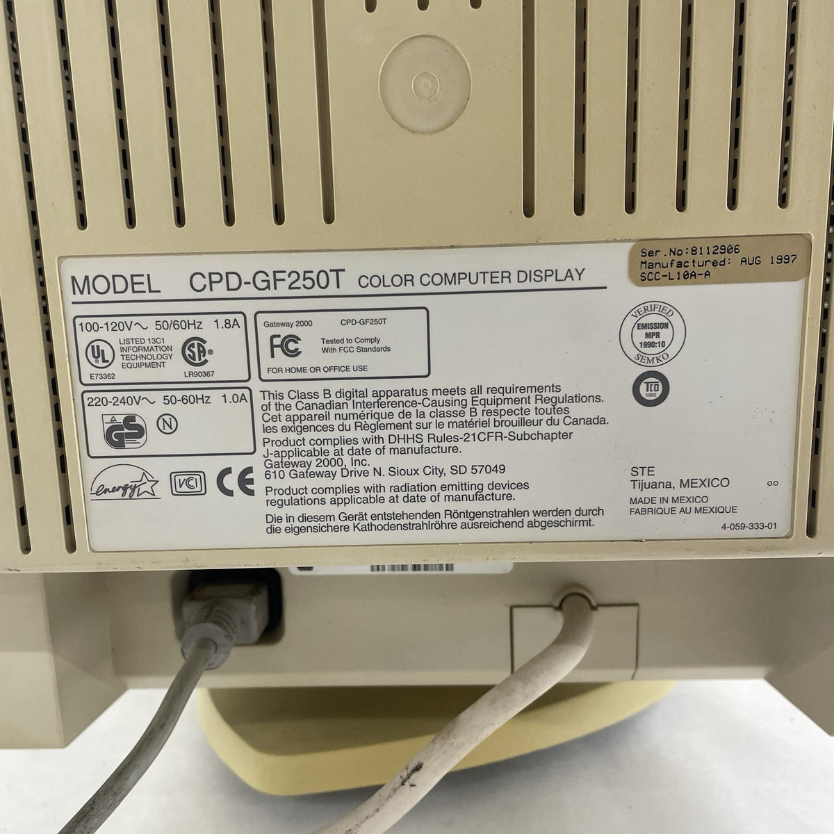 Gateway CPD-GF250T CRT Monitor 85HZ Tested9