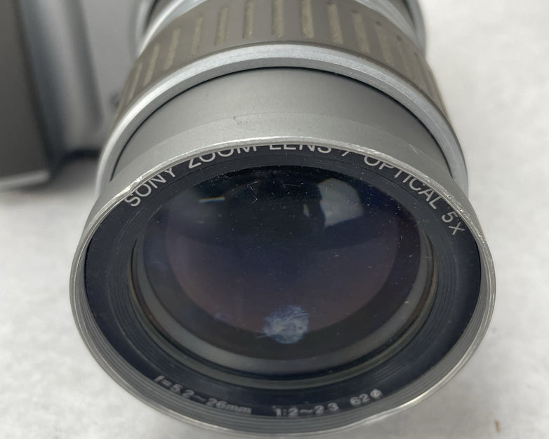 Sony DSC-D700 Digital Still Camera Tested Lens Issue