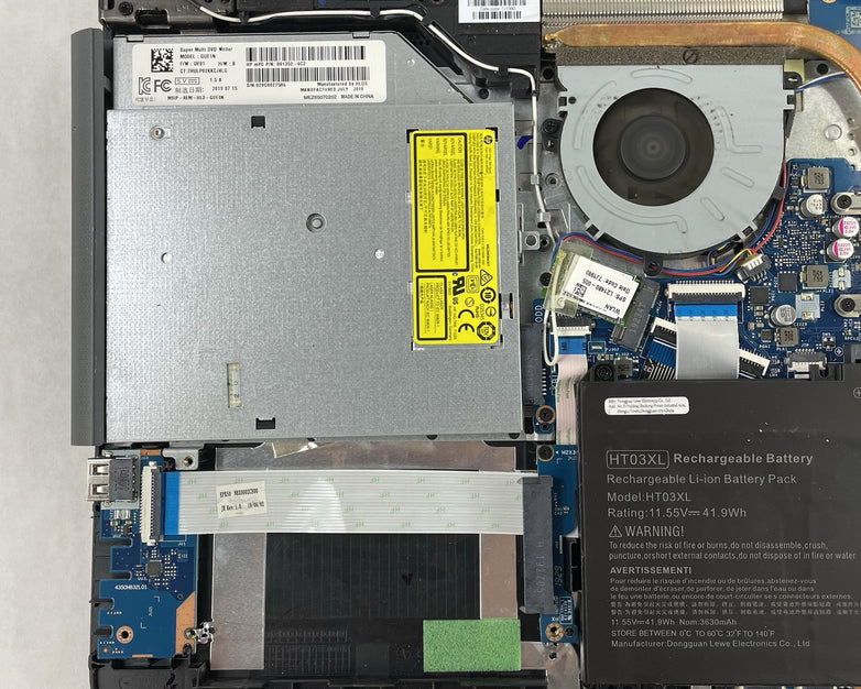 HP 15-da0046nr 15.6" i3-7020U 2.30 GHz 8 GB RAM No SSD No OS - Bad Bottom