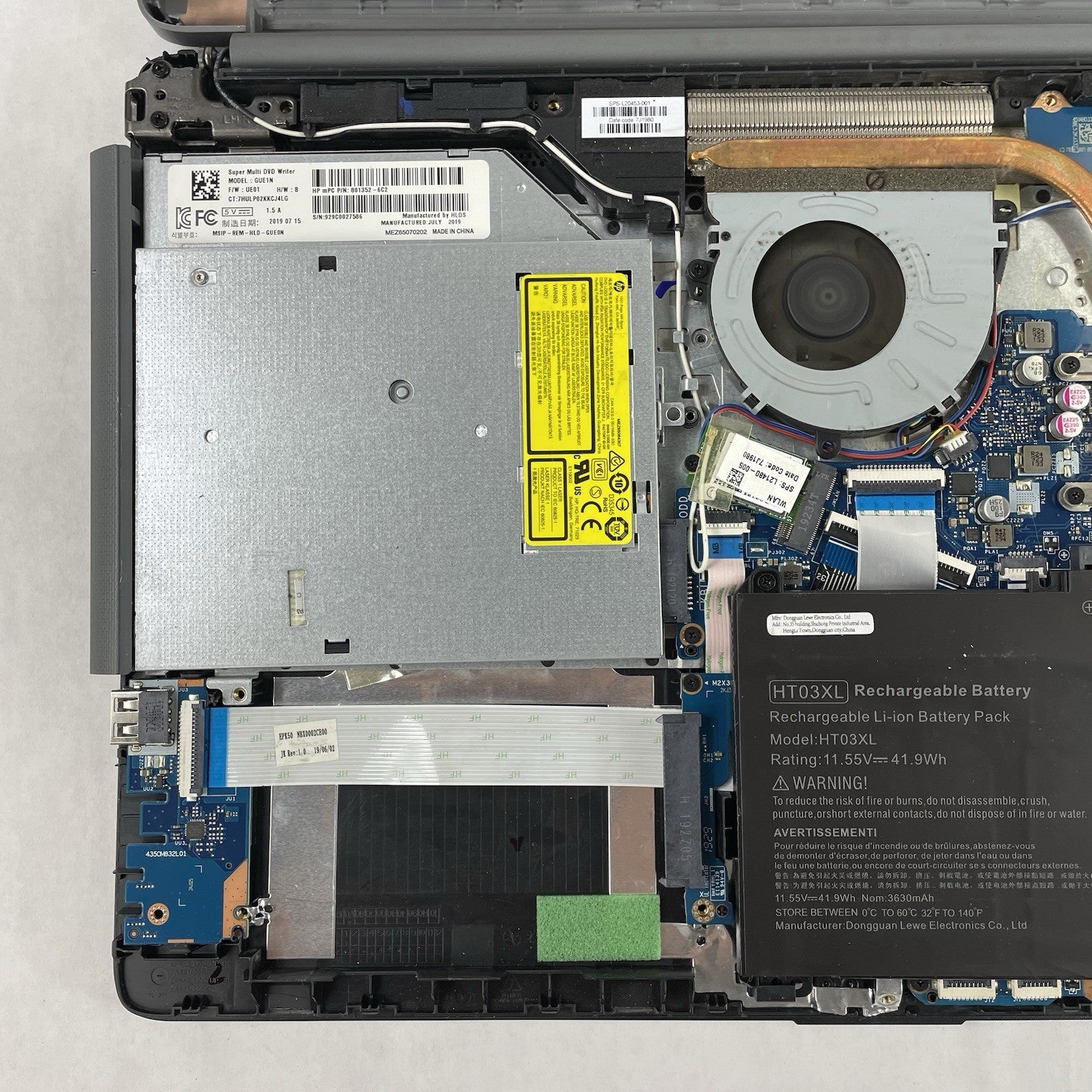 HP 15-da0046nr 15.6" i3-7020U 2.30 GHz 8 GB RAM No SSD No OS - Bad Bottom17