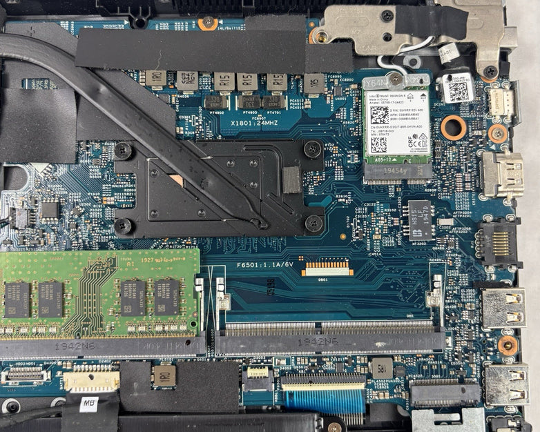 Dell Latitude 3500 15.6" Laptop i5-8265U 1.6 GHz 8 GB Ram No OS No HDD No AC