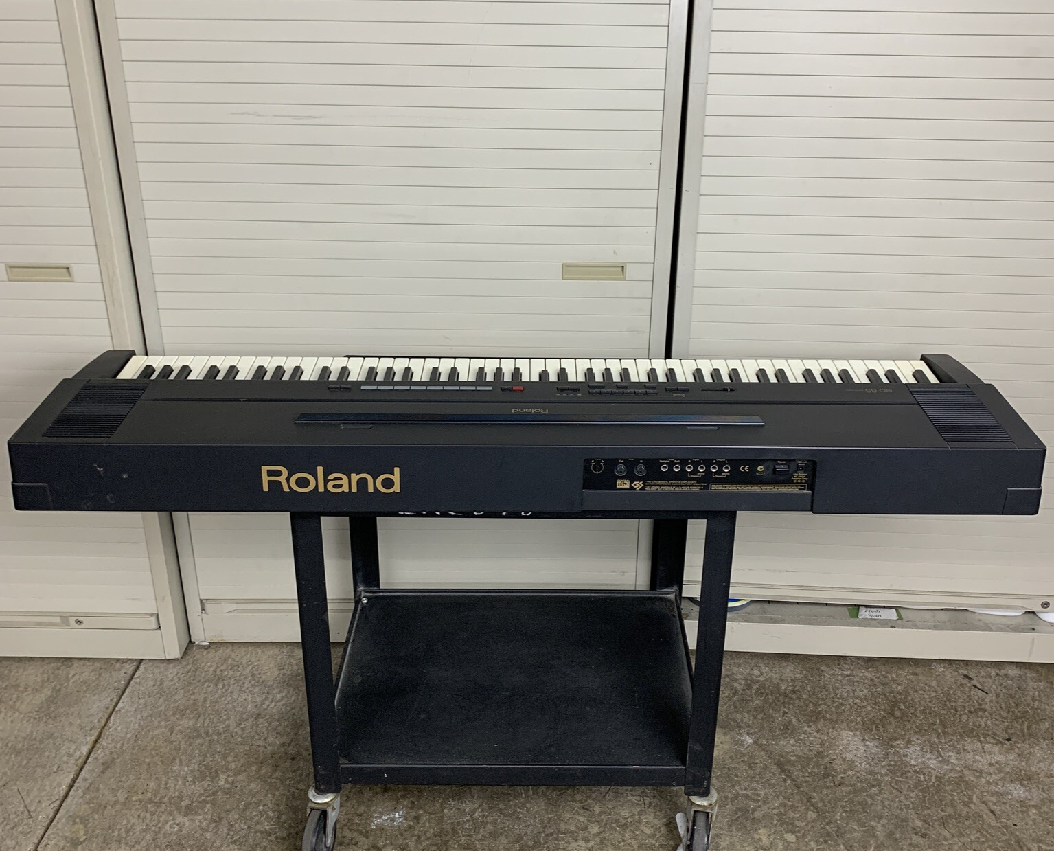 Roland ep-85 Digital Vintage Piano Tested Bad Speaker