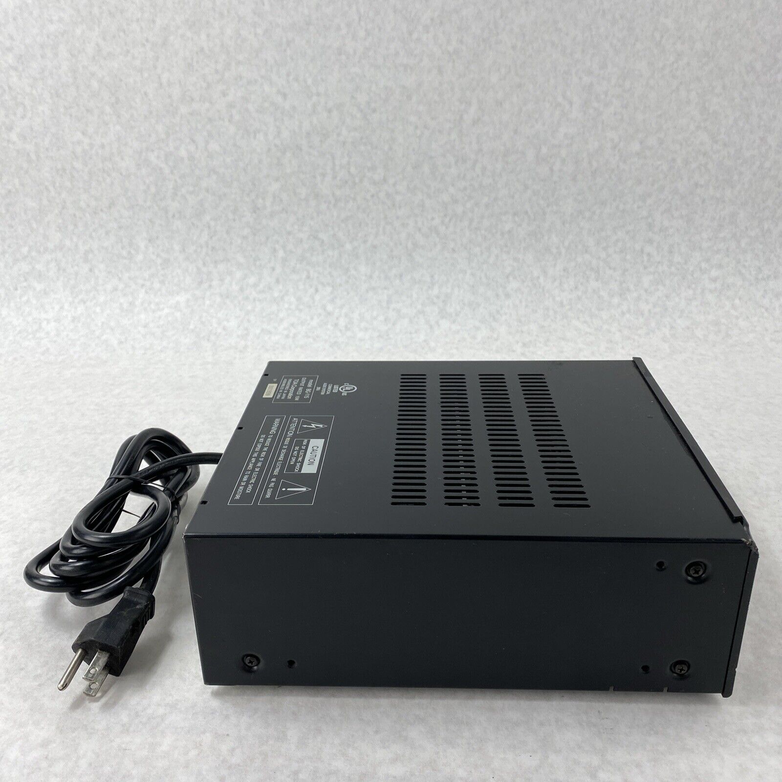 TOA BG-115 15W Integrated Amplifier Grade C UNTESTED POWERS ON