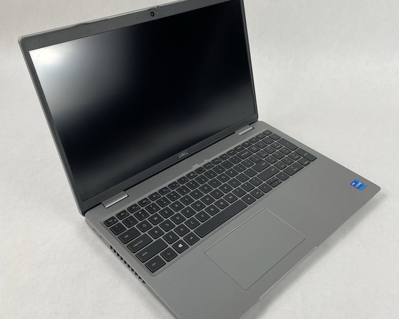 Dell Latitude 5520 15.6" i5-1135G7 2.40 GHz 8 GB RAM No SSD/OS/AC - Bezel READ