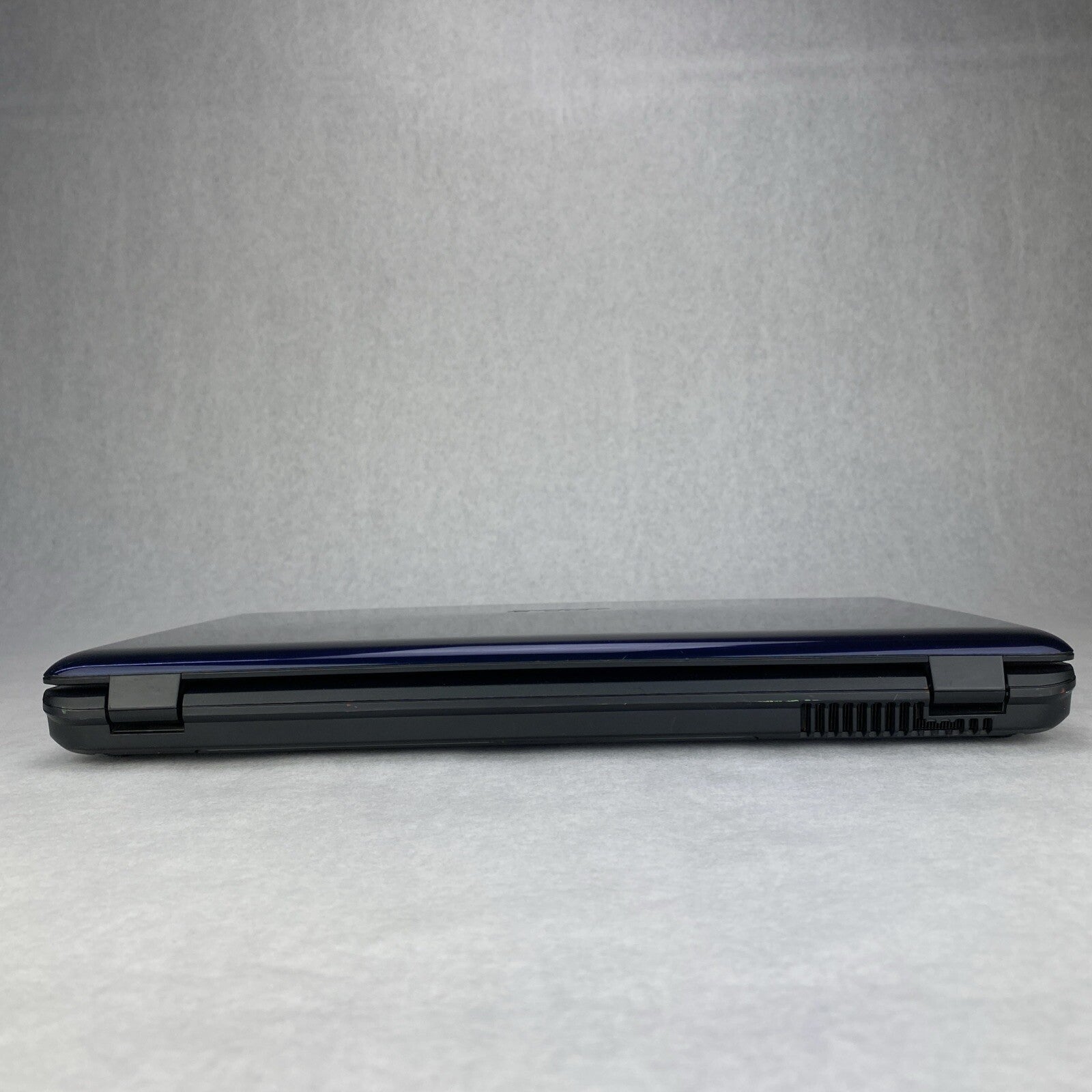 Acer Aspire 5740 15.6" Intel Core i3-M330 2.13GHz 4GB RAM No AC HDD OS