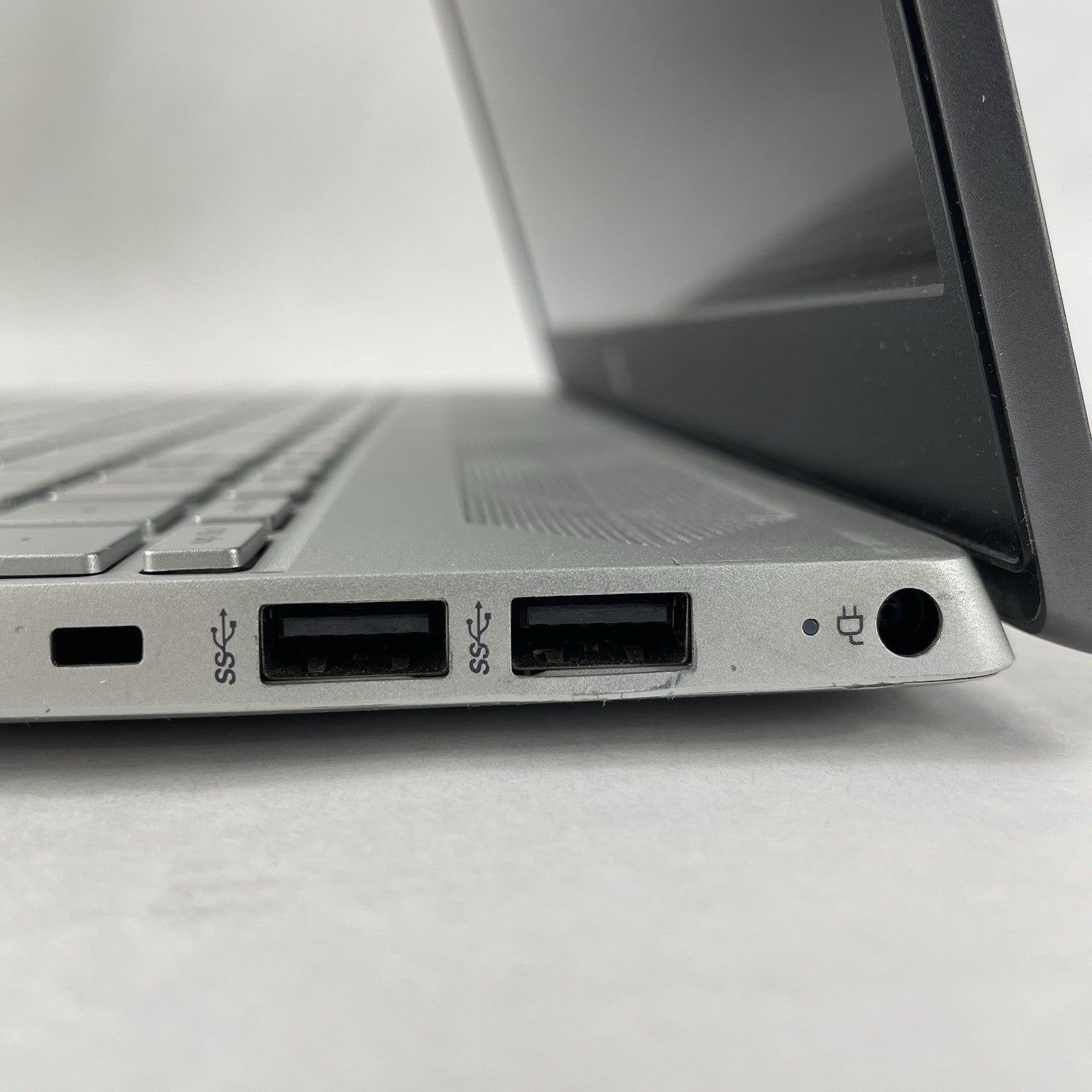 HP 15-cs3067st 15.6" i7-1065G7 1.30 GHz 8 GB RAM No SSD/OS/AC/Batt - READ8