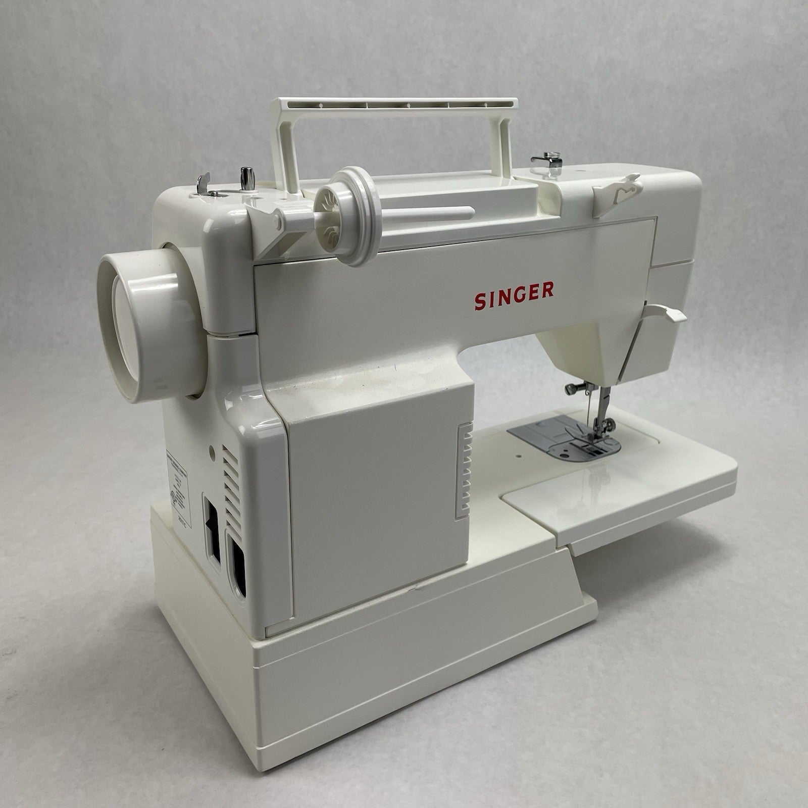 Singer 2517C Sewing Machine w/Accessories Tested