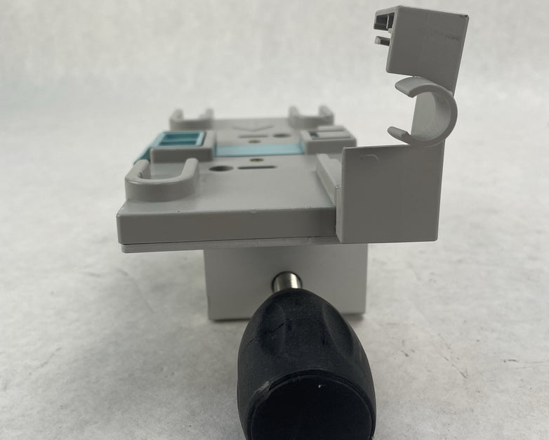 Philips INTELLIVUE M8040-60100 FMS-8 Module Rack Universal Pole Mounting Clamp