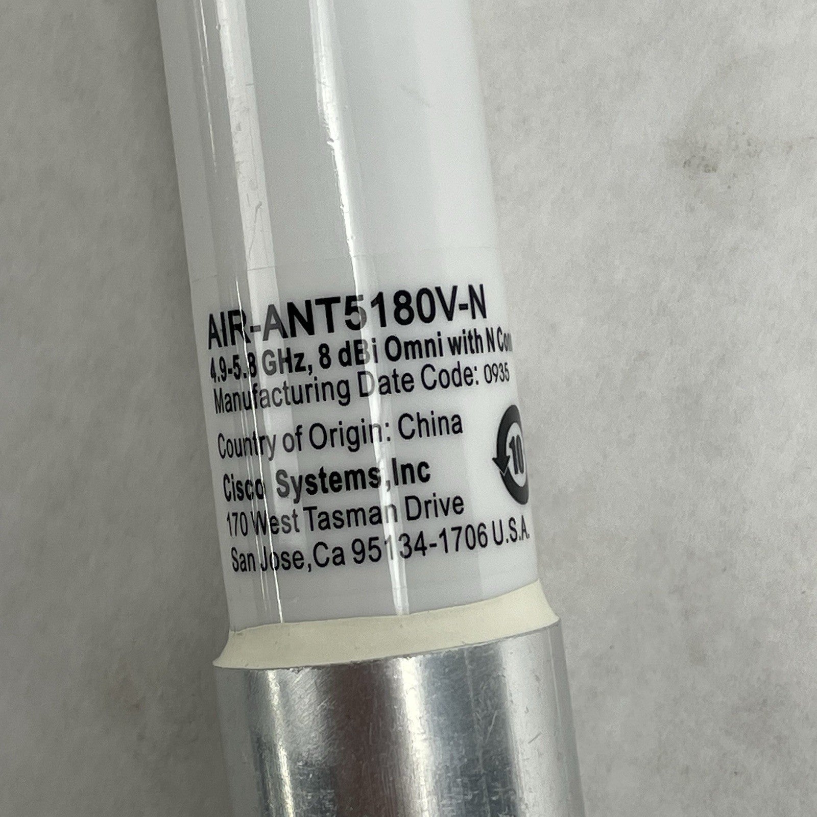 Cisco Aironet AIR-ANT5180V-N 5Ghz 8dBi Omnidirectional Antenna Connector