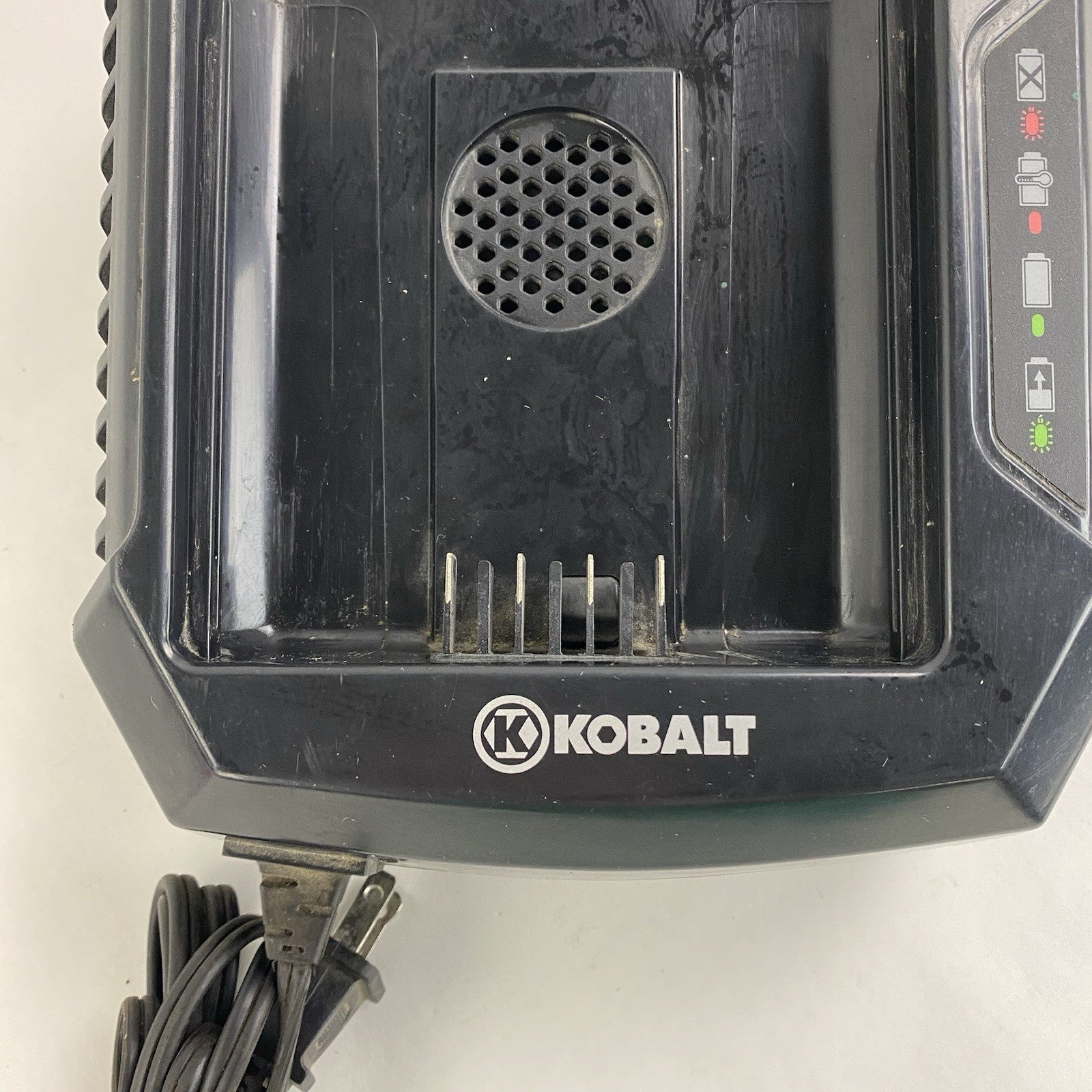 Kobalt KRC 30-06 80V Max Charging Station3