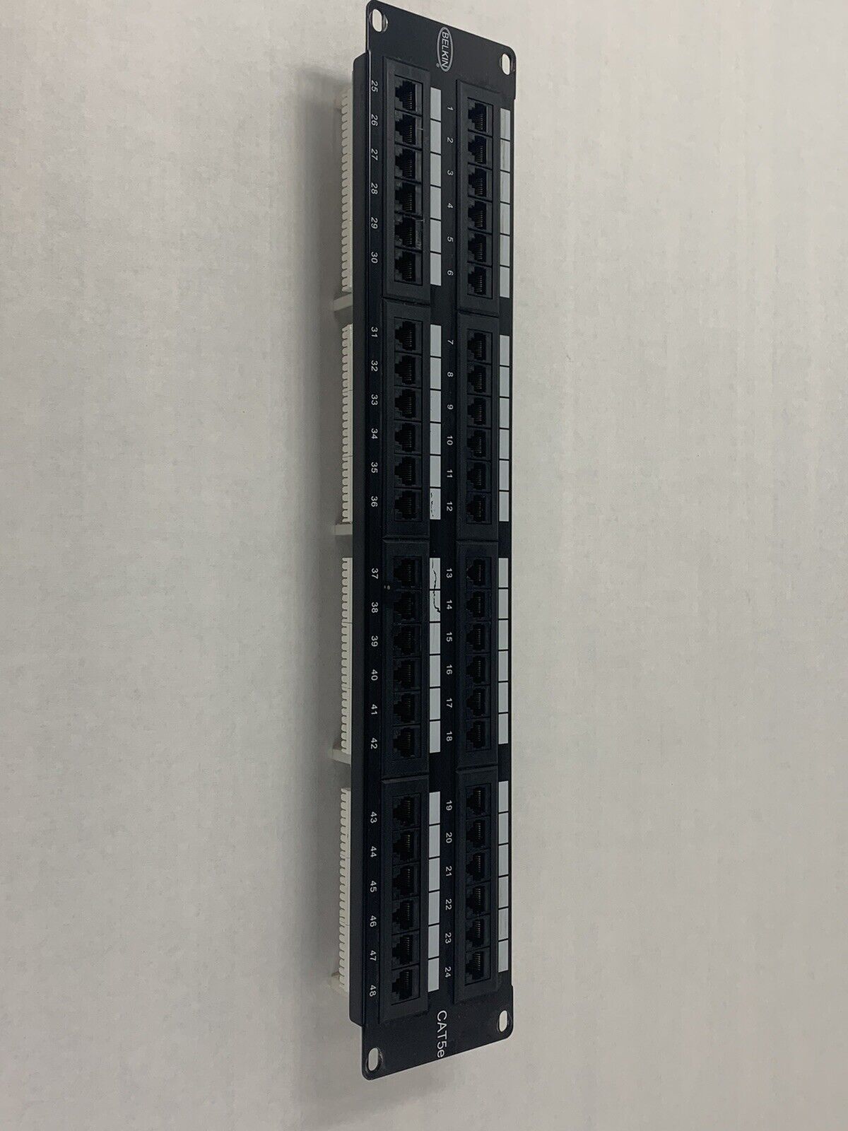 Belkin CAT5 Patch Panel Belkin 1R72 Wiring T568A&B E178881, 48 Port Panel