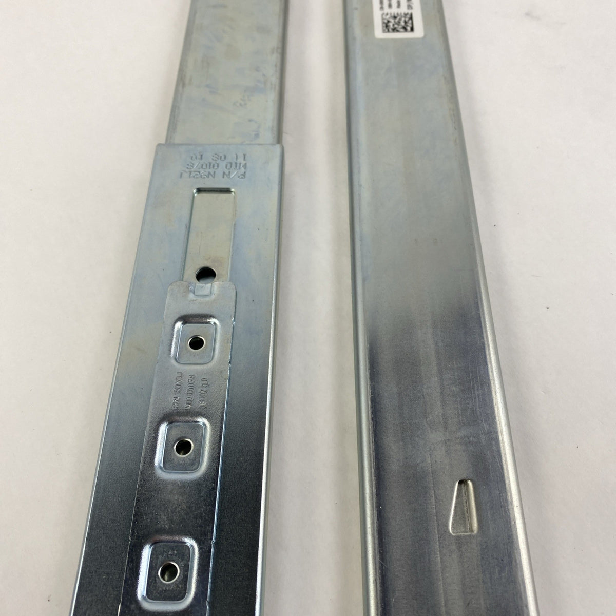 Dell N921J 31.5" Sliding Server Rails for 42U Server Rack4