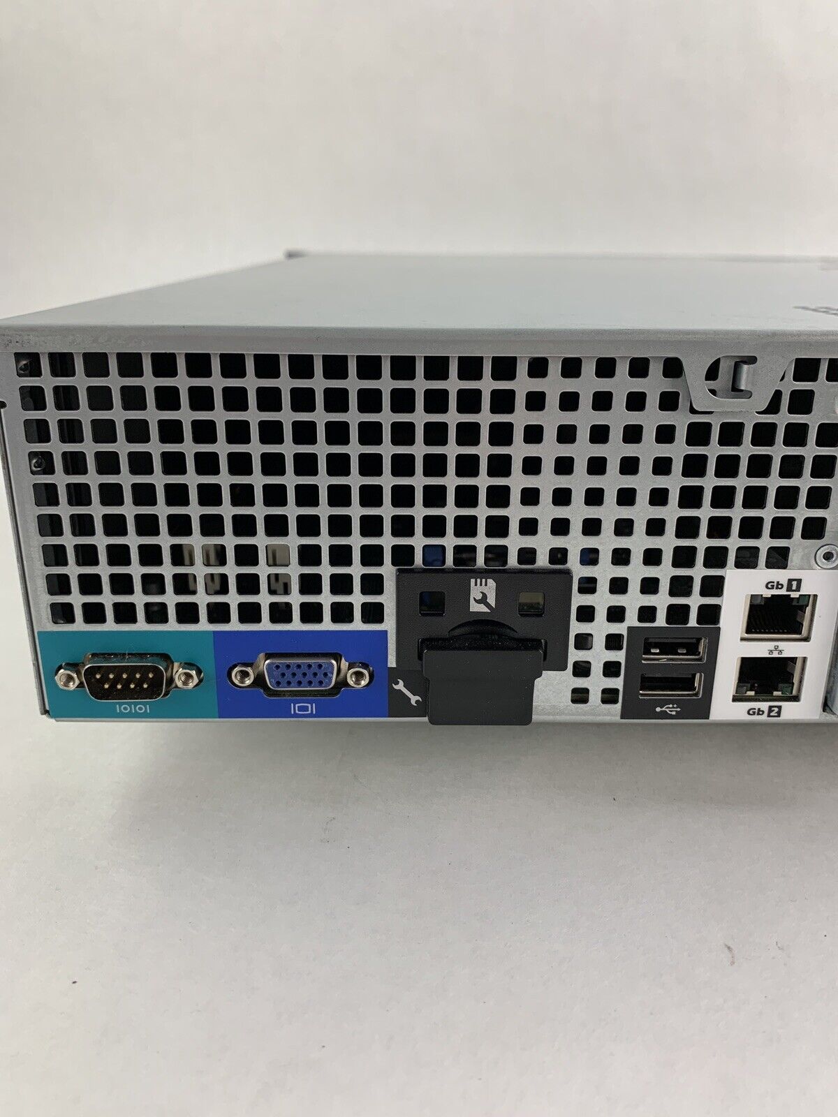 Dell PowerEdge R515 Server 1x AMD Opteron 4122 2.2 GHz 16 GB RAM No HDD No OS