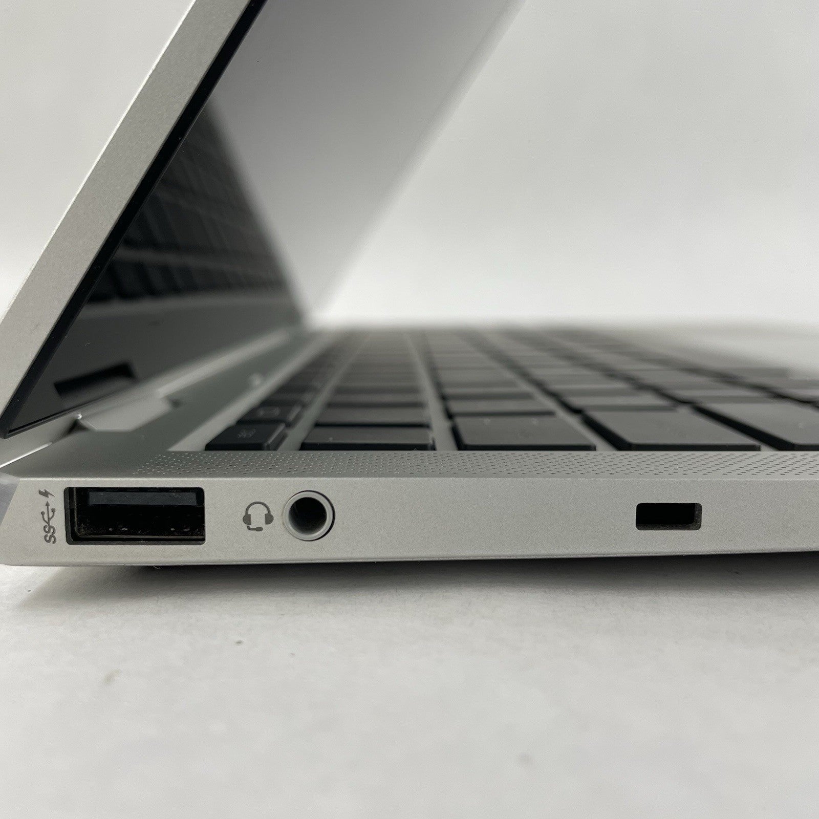 HP EliteBook x360 1040 G7 14" i5-10210U 1.60 GHz 8 GB RAM No OS/SSD/AC4