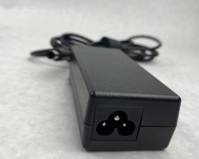 Lot of 8 Genuine HP 693711-001 65W AC Adapters 677774-001 Large Tip