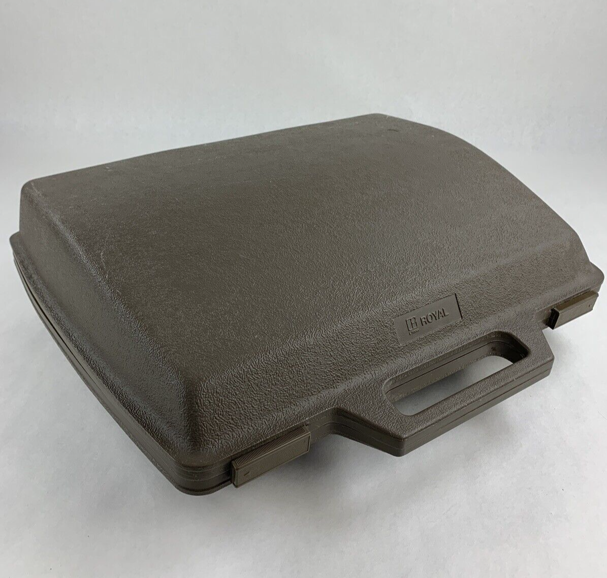 Royal Medallion II Portable Electricl Typewriter Power Tested w/ Case Vintage