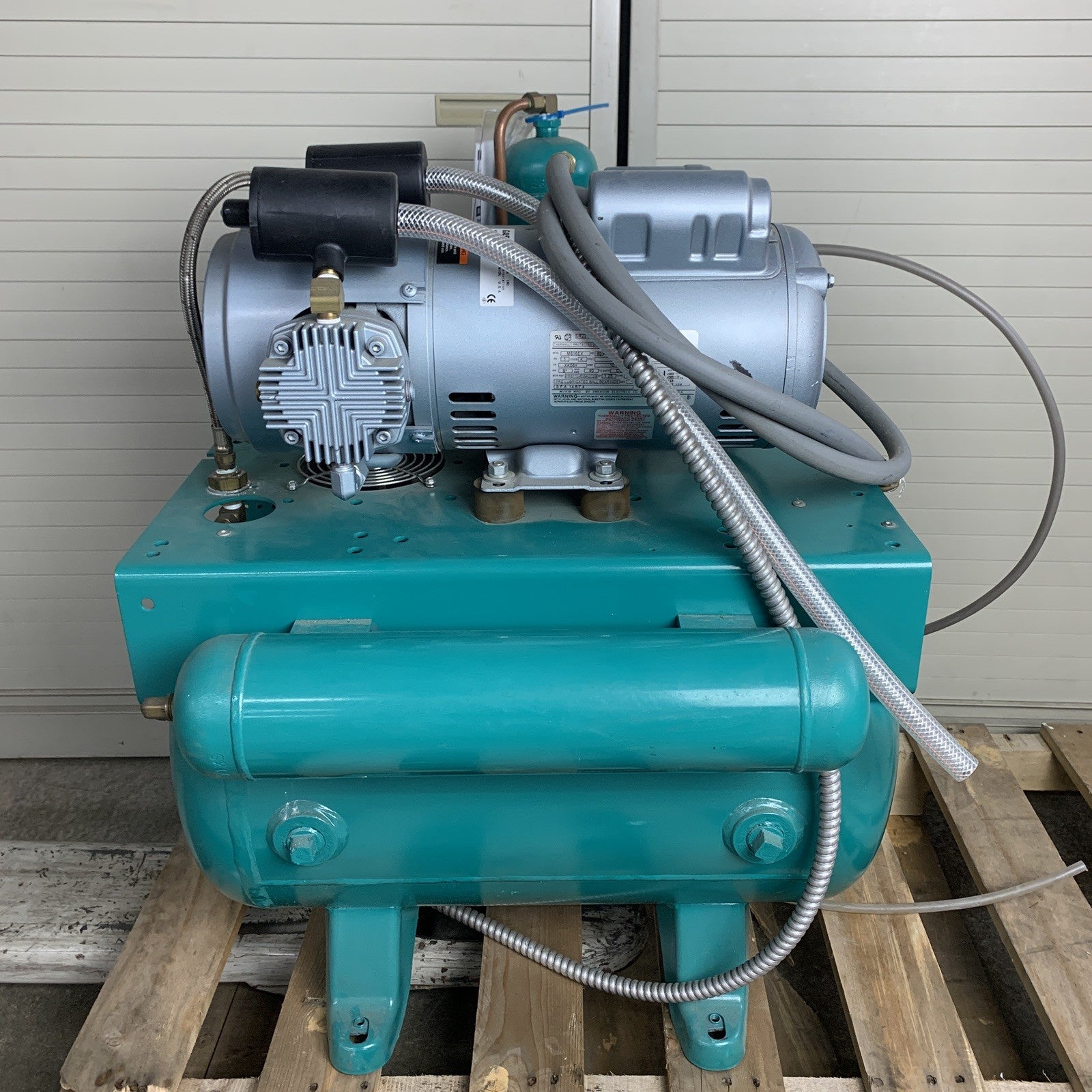 ADP Apollo A0C0S22D Dental Air Compressor Unit Oil Lubricated 1HP 230V