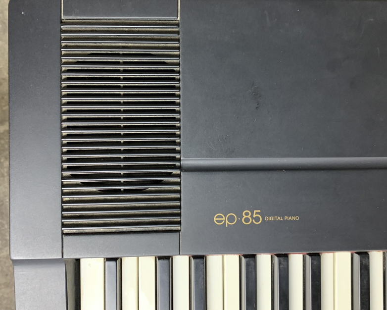 Roland ep-85 Digital Vintage Piano Tested Bad Speaker