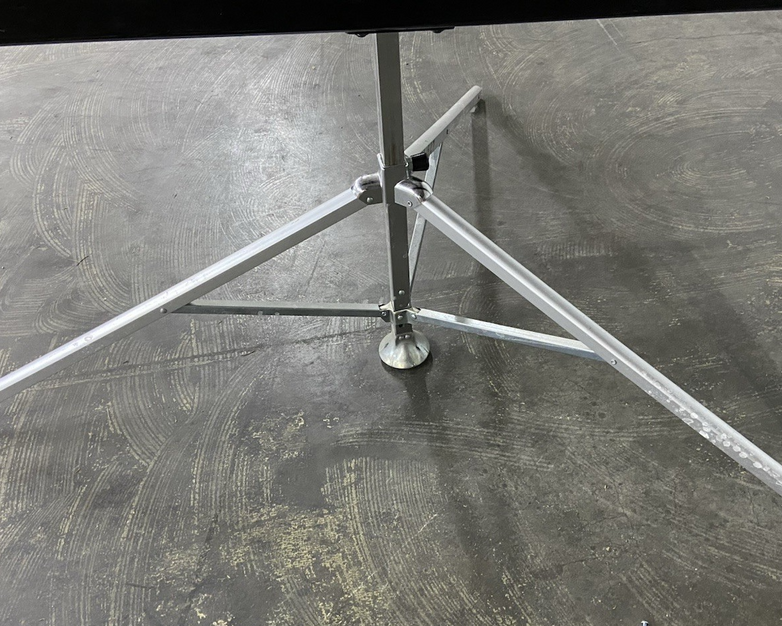 Draper Diplomat Tripod Portable 96" Projector Screen Screen
