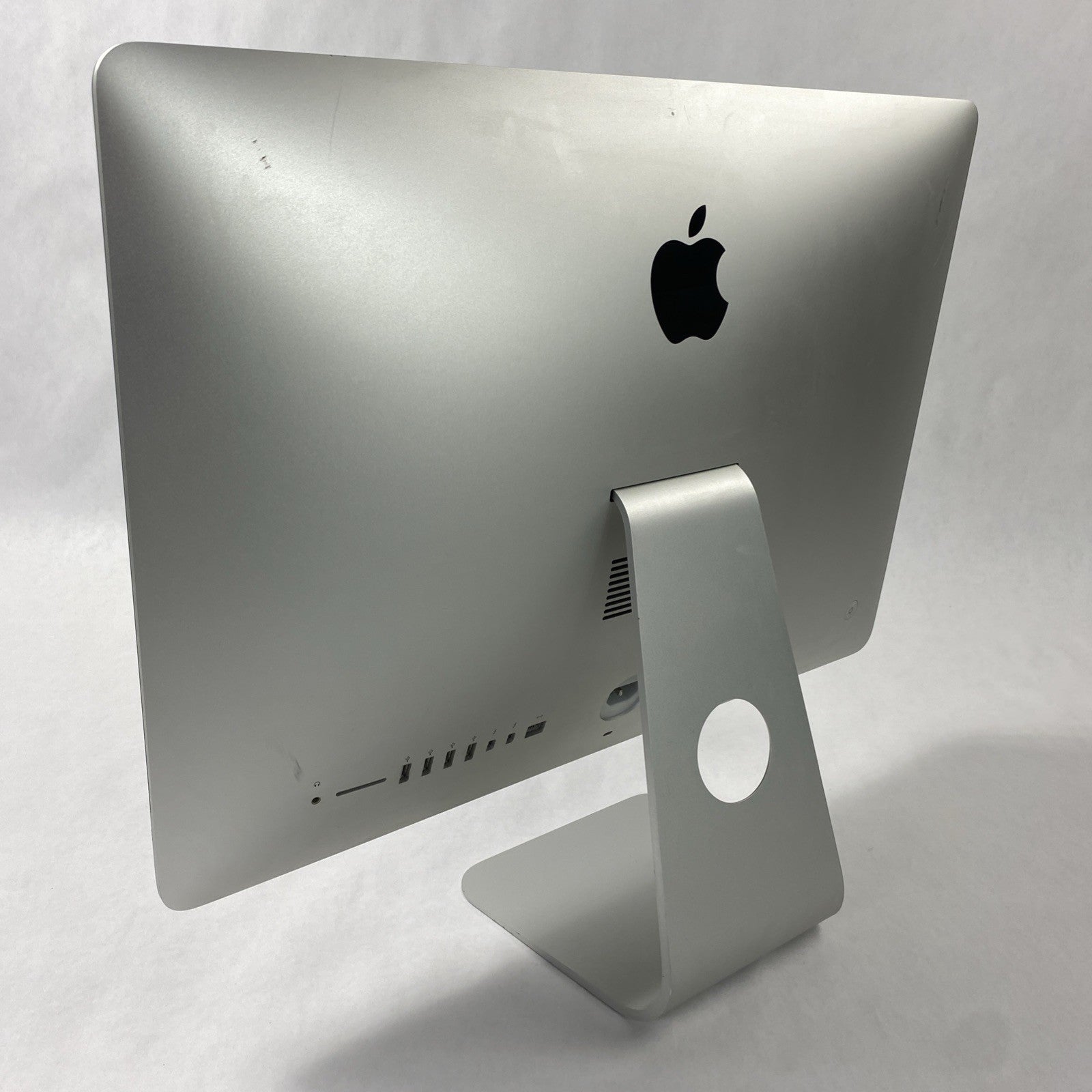 Apple A1418 iMac 21.5" 2013 2.7GHz Core i5 8GB RAM 500GB SSD macOS 10.15.7