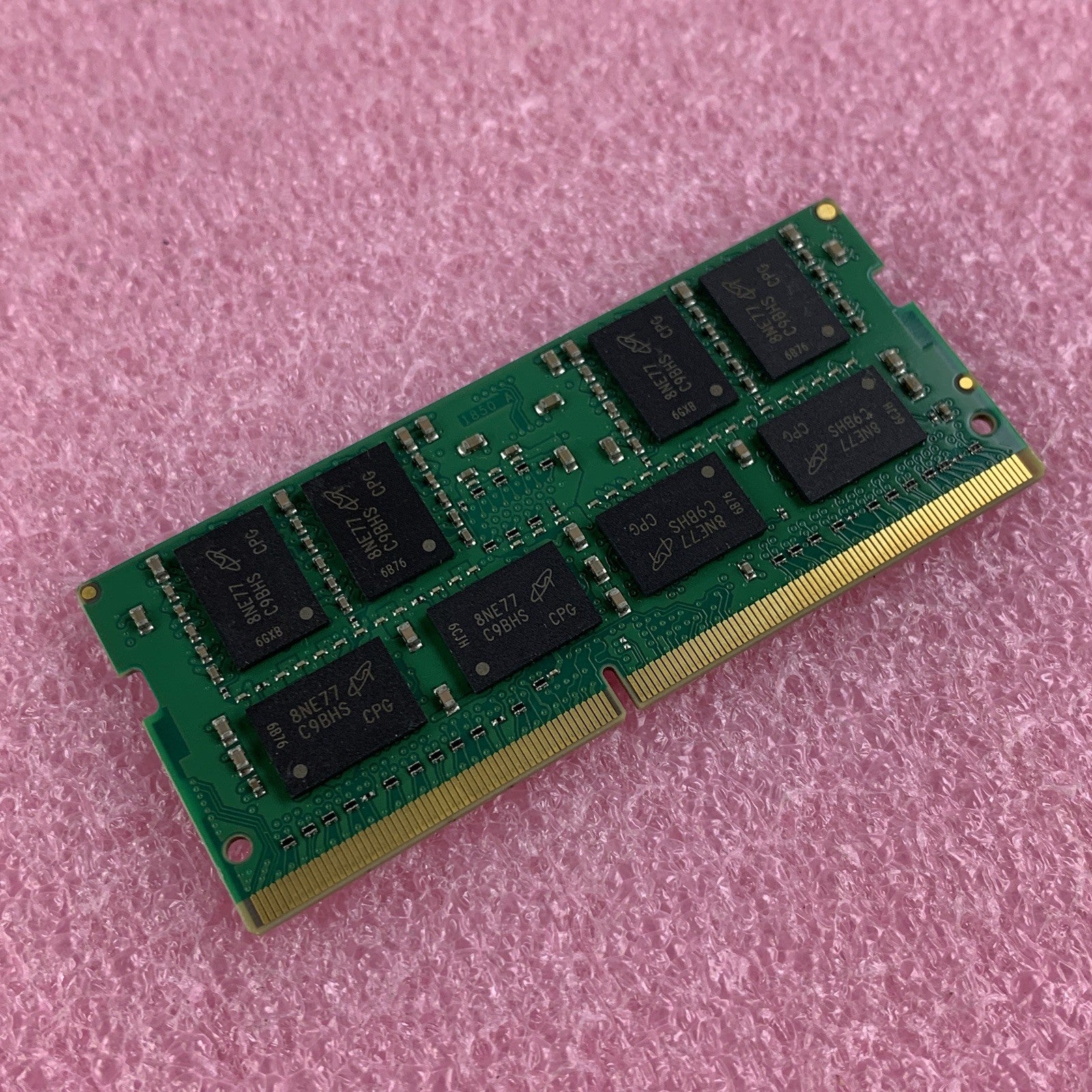 Crucial CT16G4SFD824A.C16FE 16 GB  DDR4 240MHz PC4-19200 Laptop Memory RAM