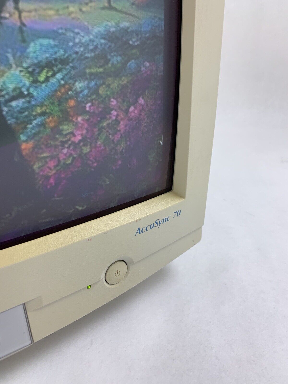 NEC AccuSync 70 N703  17" CRT VGA Color Monitor Retro Gaming Tan No Stand