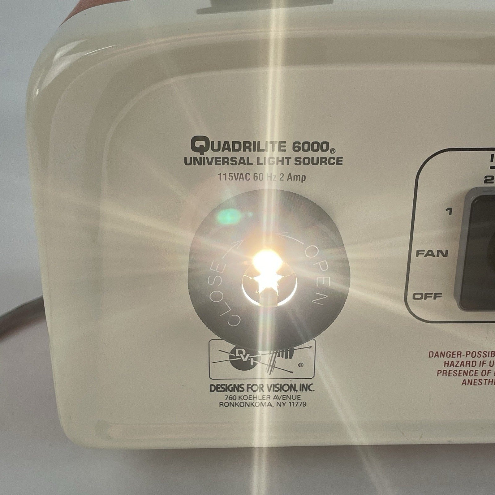Quadrilite 6000 High Intensity Light Source For Medical Dental2