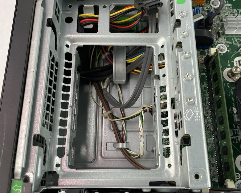 HP ProDesk 400 G1 SFF i3-4130 3.40 GHz 4 GB RAM No HDD/OS