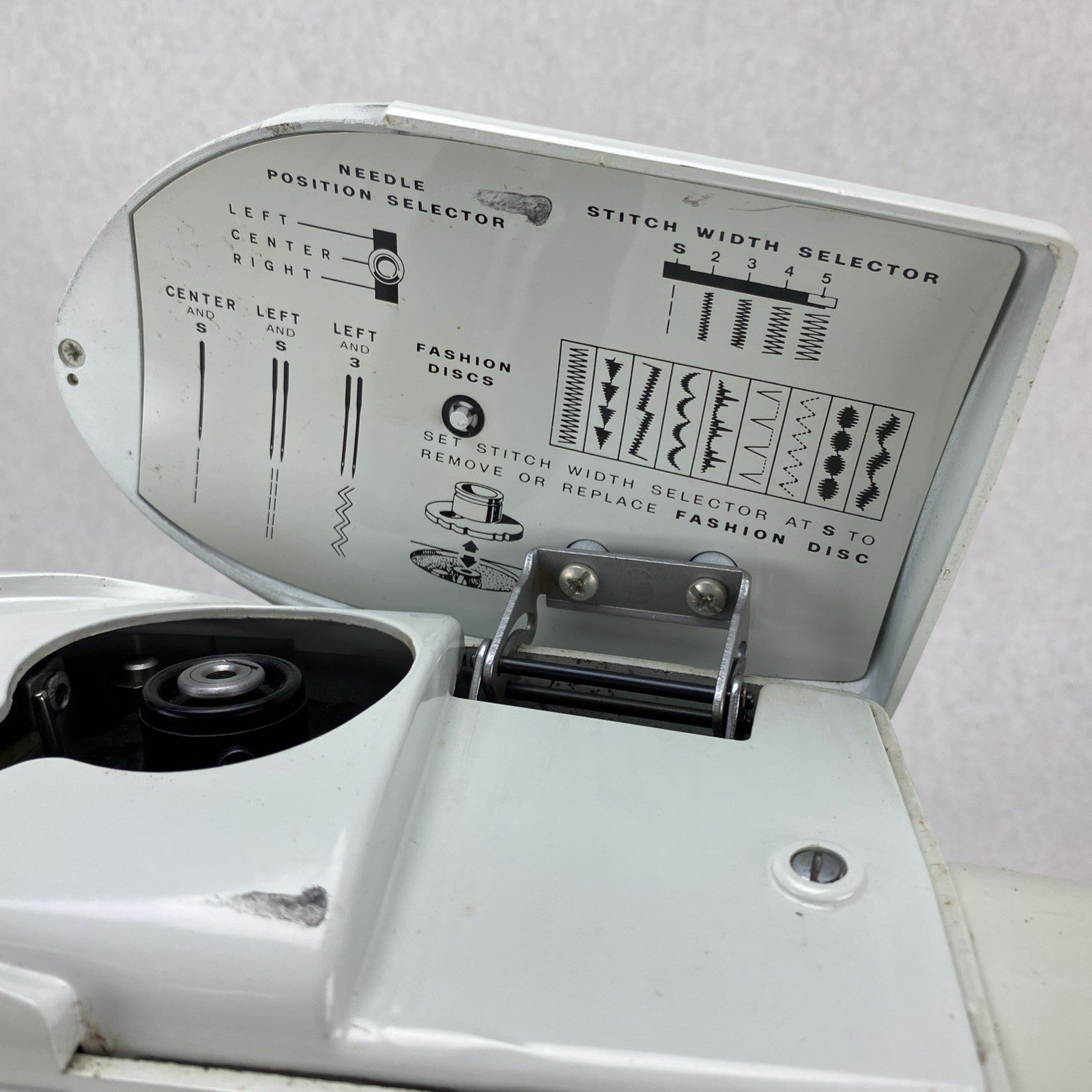 Vintage Singer Touch & Sew 603E Sewing Machine With Pedal - Viking Sewing Center6