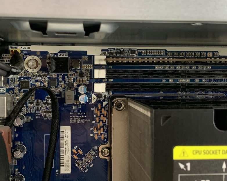HP Z6 G4 Workstation 2x Xeon Silver 4114 2.20 Ghz 64 GB Ram No OS No HDD Bad M.2
