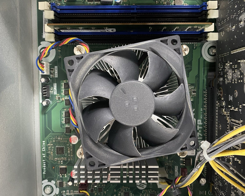 HP Omen 870-244 MT Intel Core i7-7700 3.6GHz 8GB RAM No HDD No OS